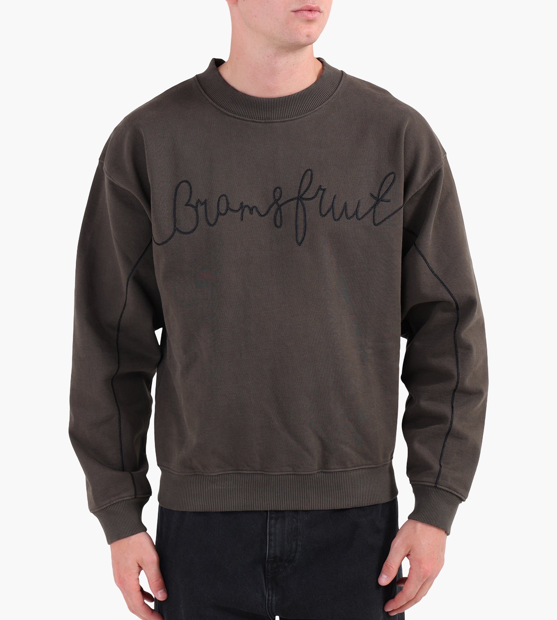 Bram's Fruit Garden Hose Chain Stitch Crewneck Solid Charcoal