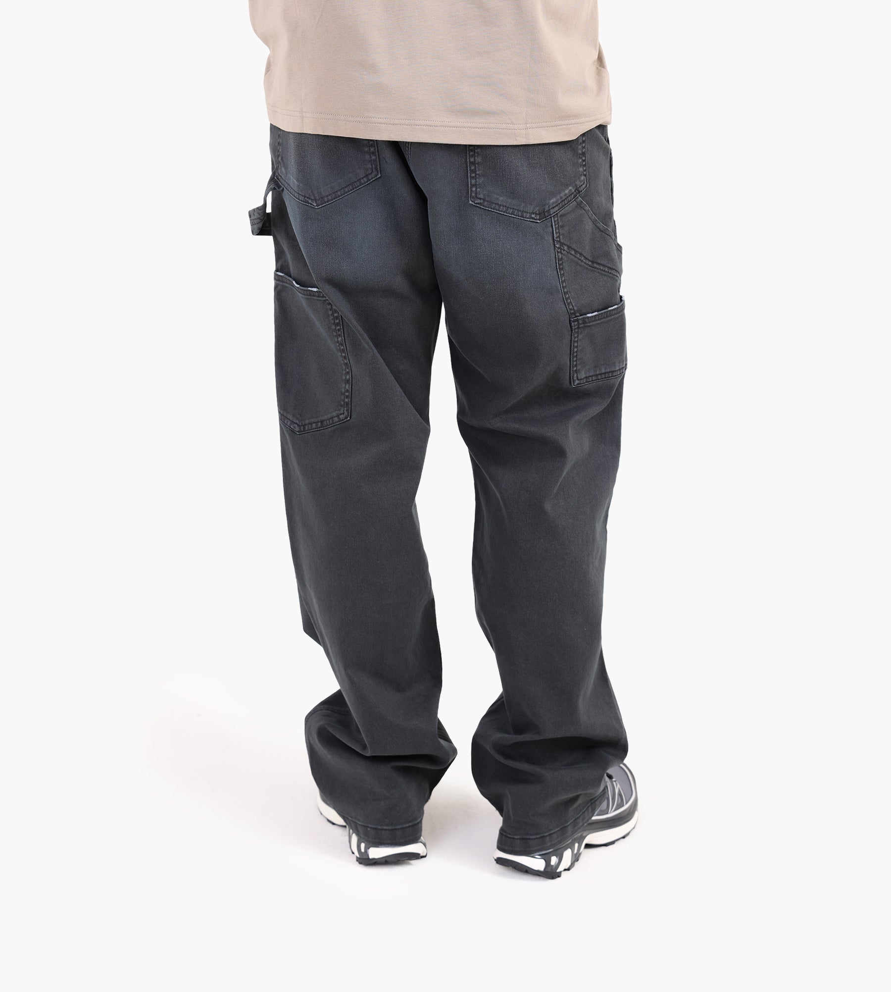 Corridor Carpenter Jean Black