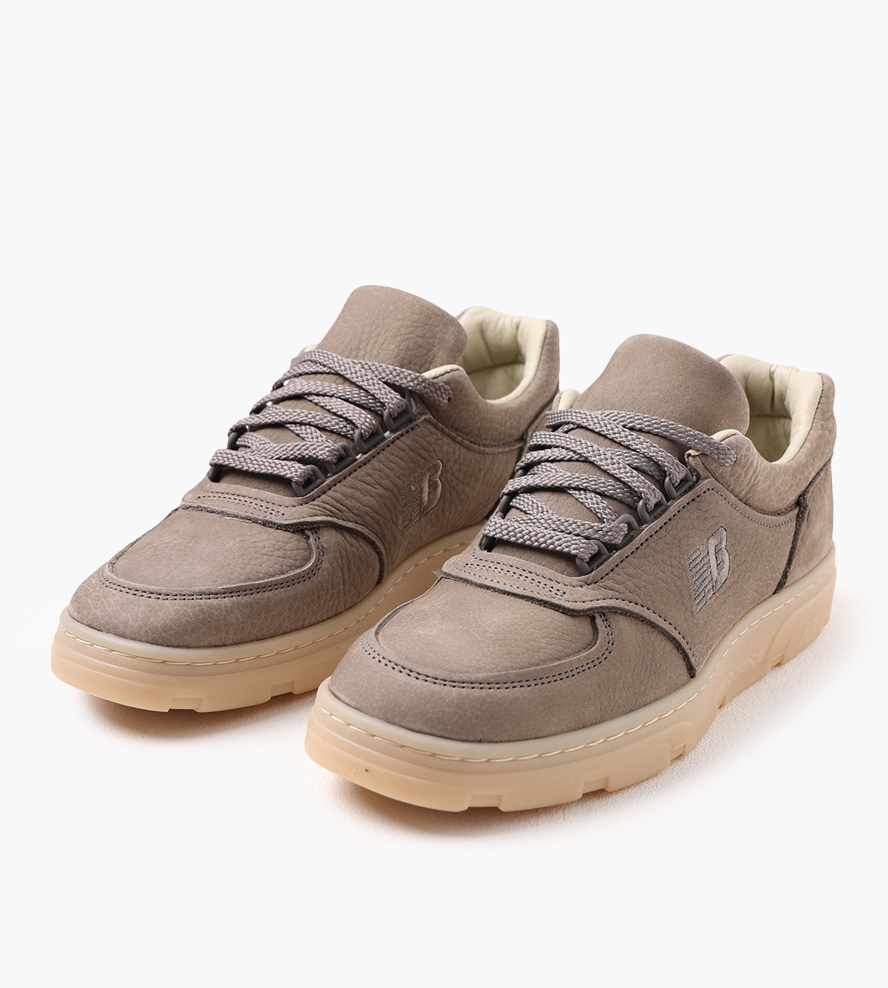 New Balance UADWWGS Roasted Cashew Castle Wall