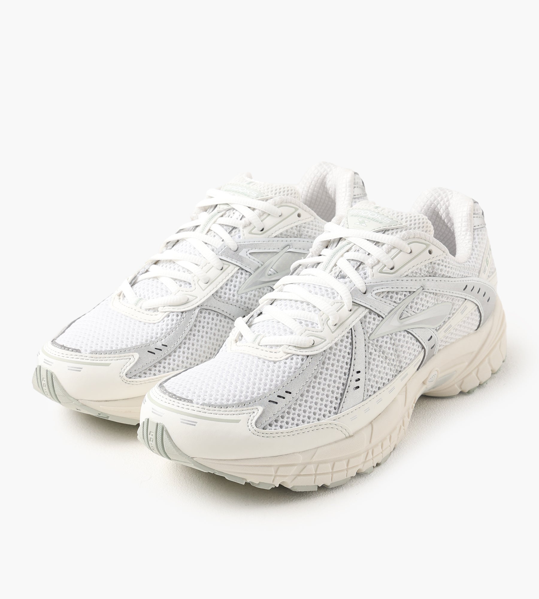 Brooks Adrenaline GTS 10 White Coconut Milk Smoke