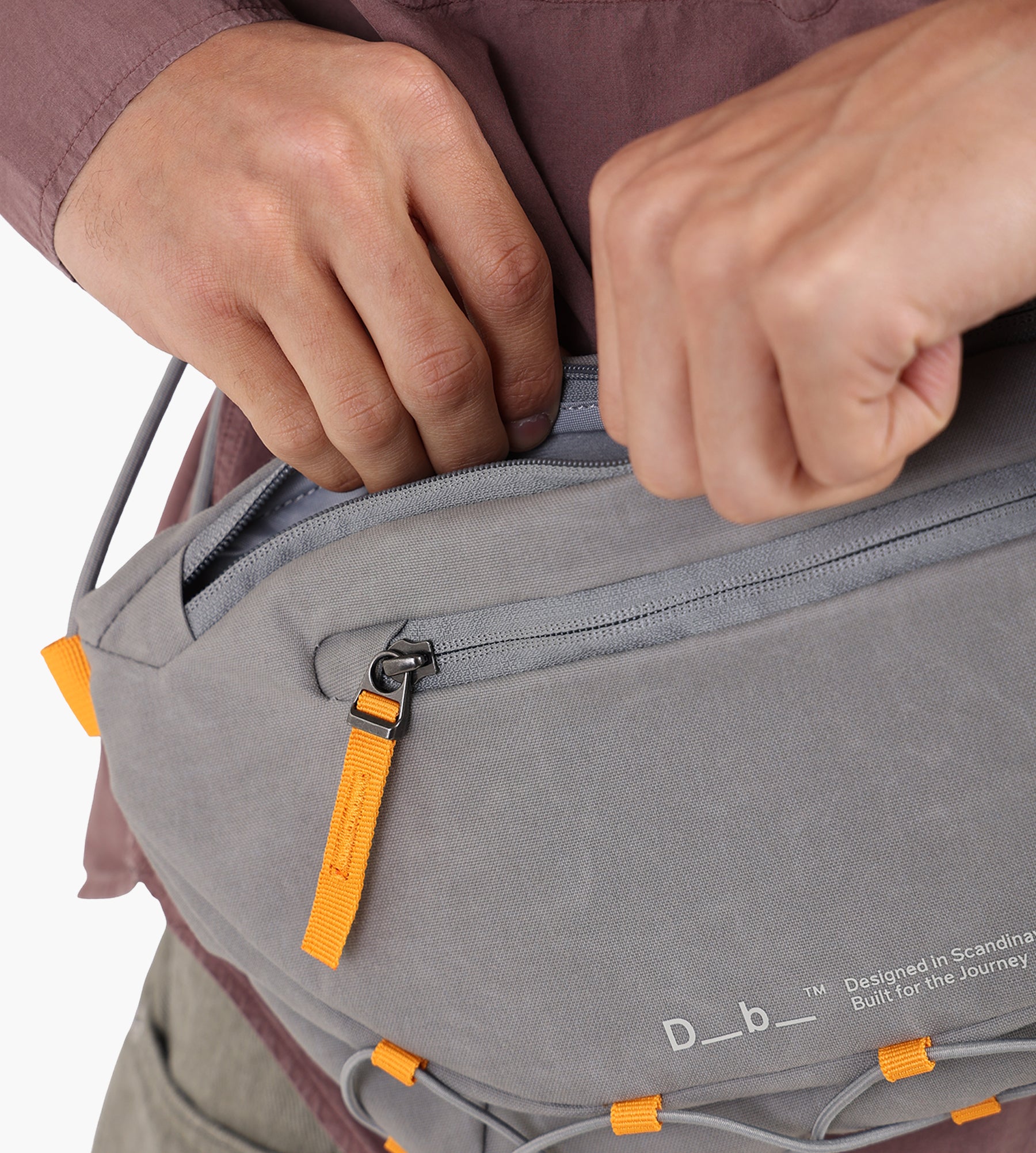 D__b__™ Roamer Pro Sling Bag 6L Sand Grey