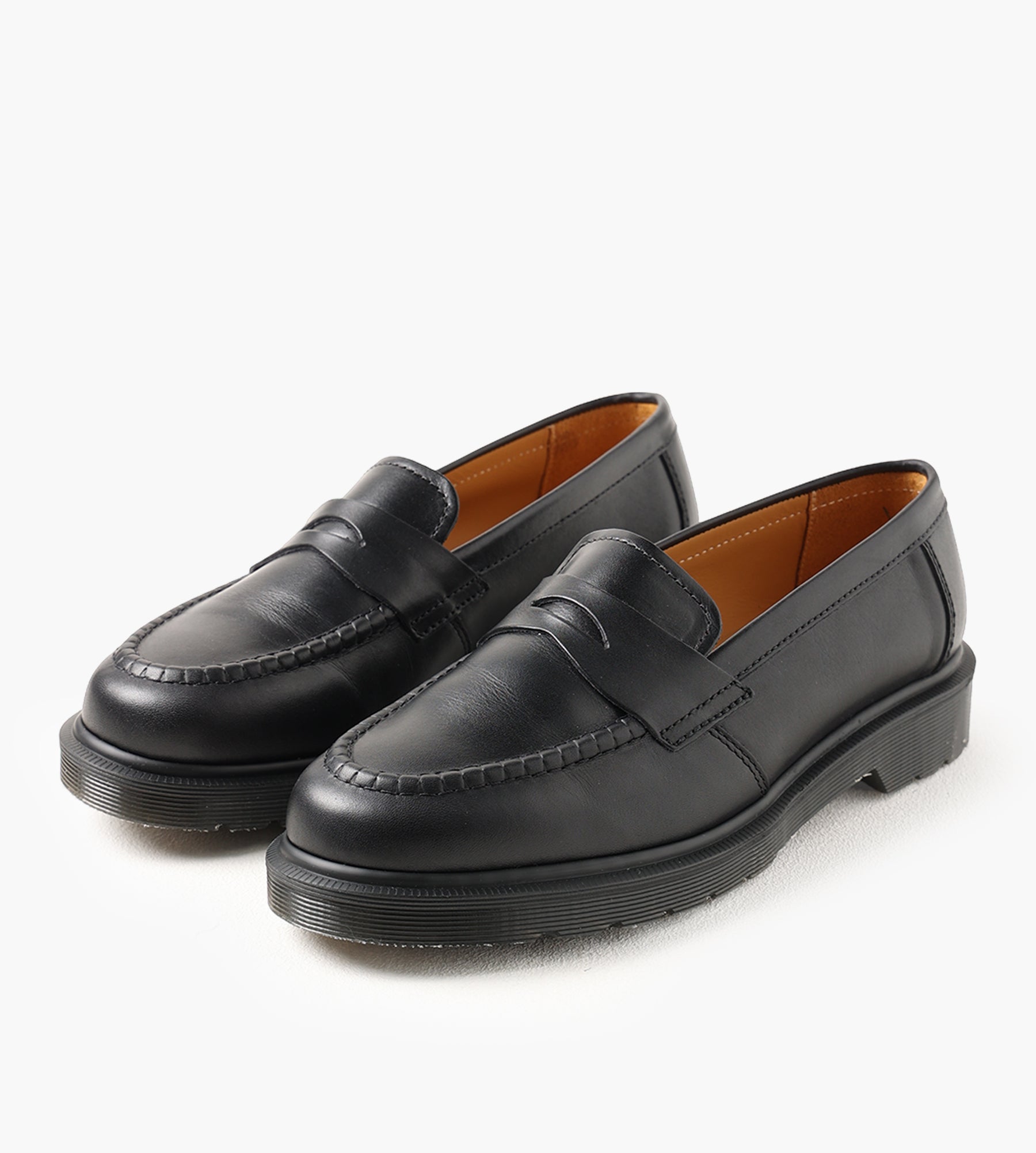 Dr. Martens Delapre Penny Loafer Black Classic Calf