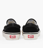 Vans Anaheim Classic Slip-On 98 DX Suede OG Black | Baskèts