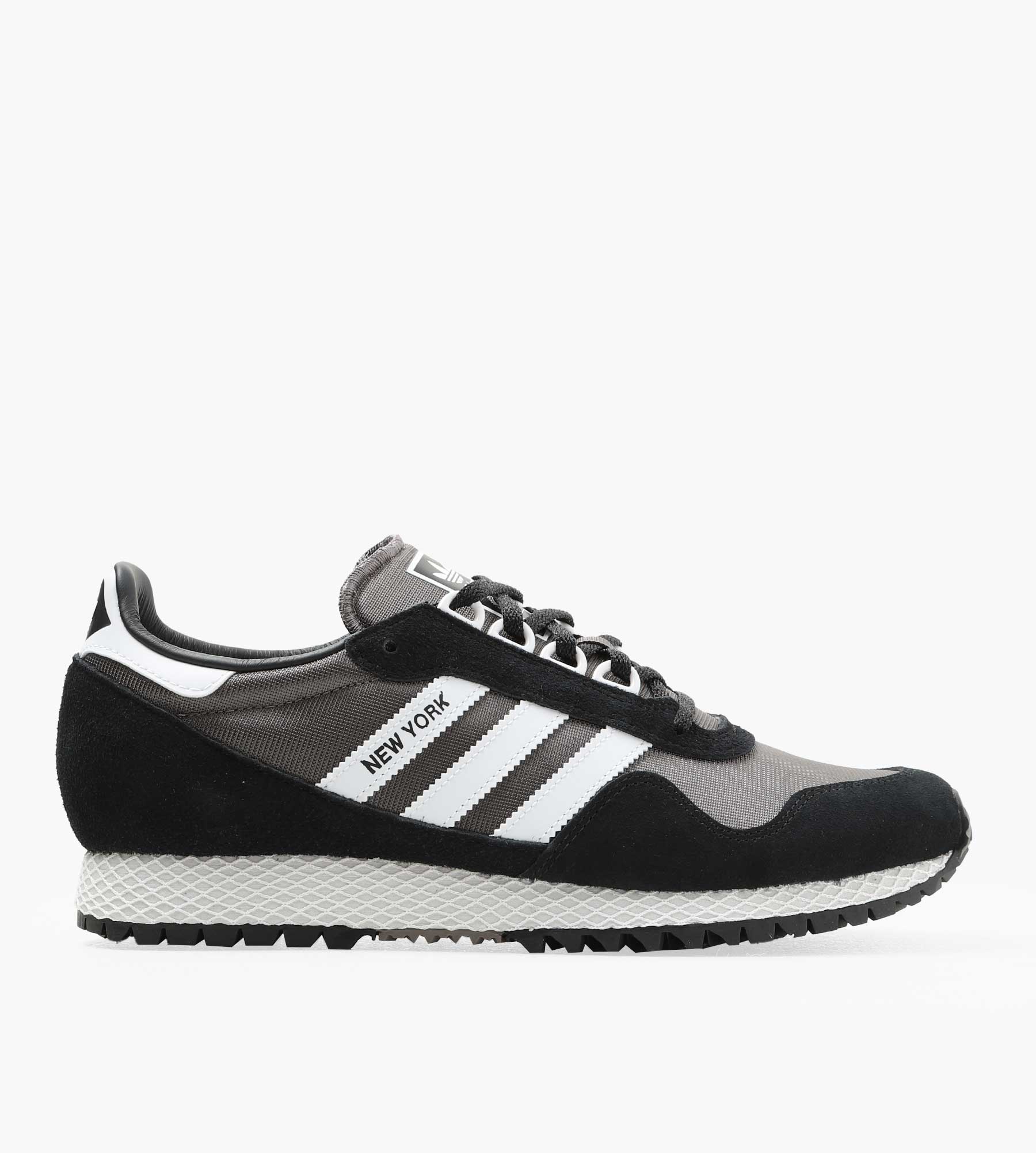 Adidas New York Cblack Dshgry Chacoa