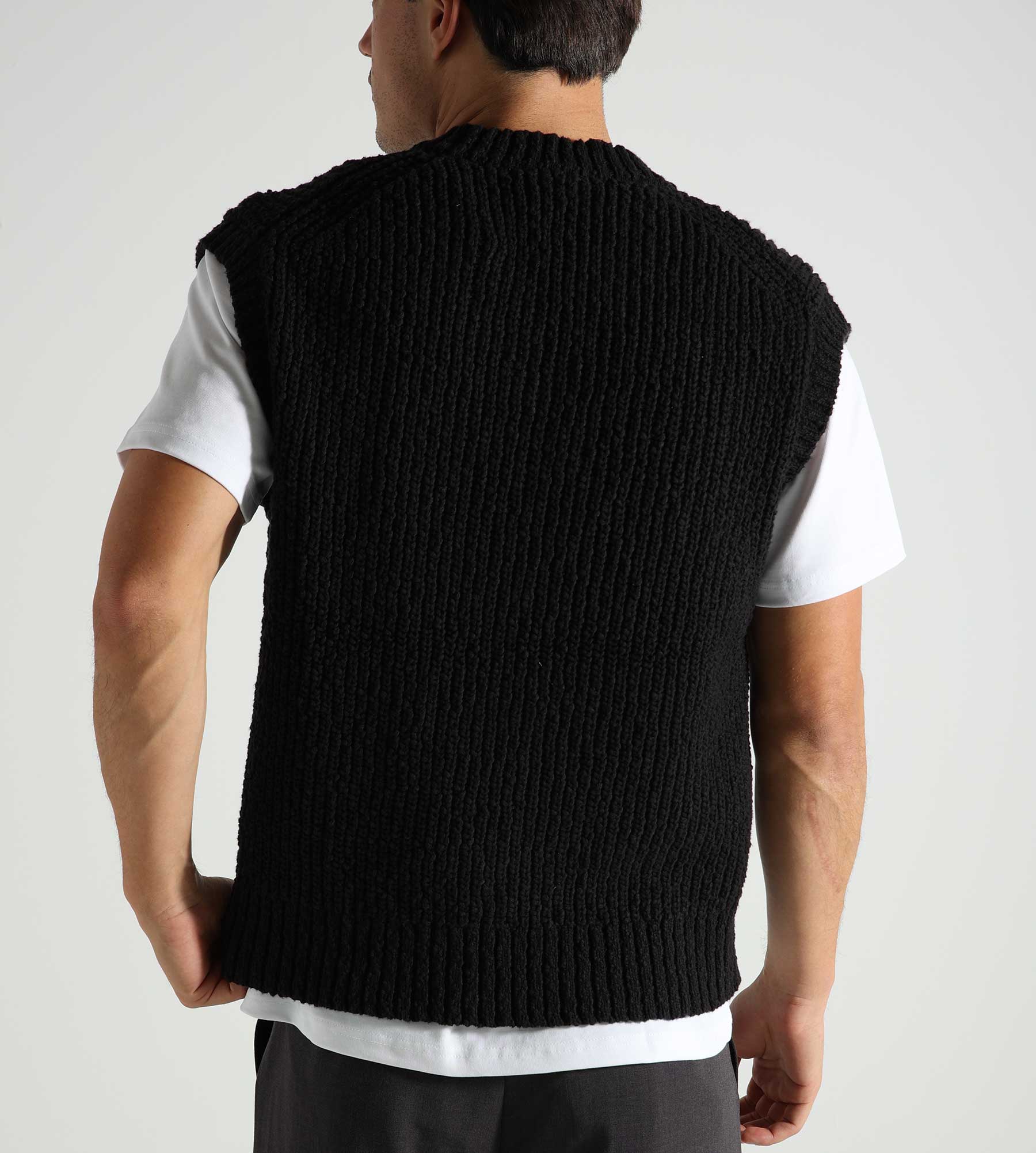 OLAF Knitted Vest Black