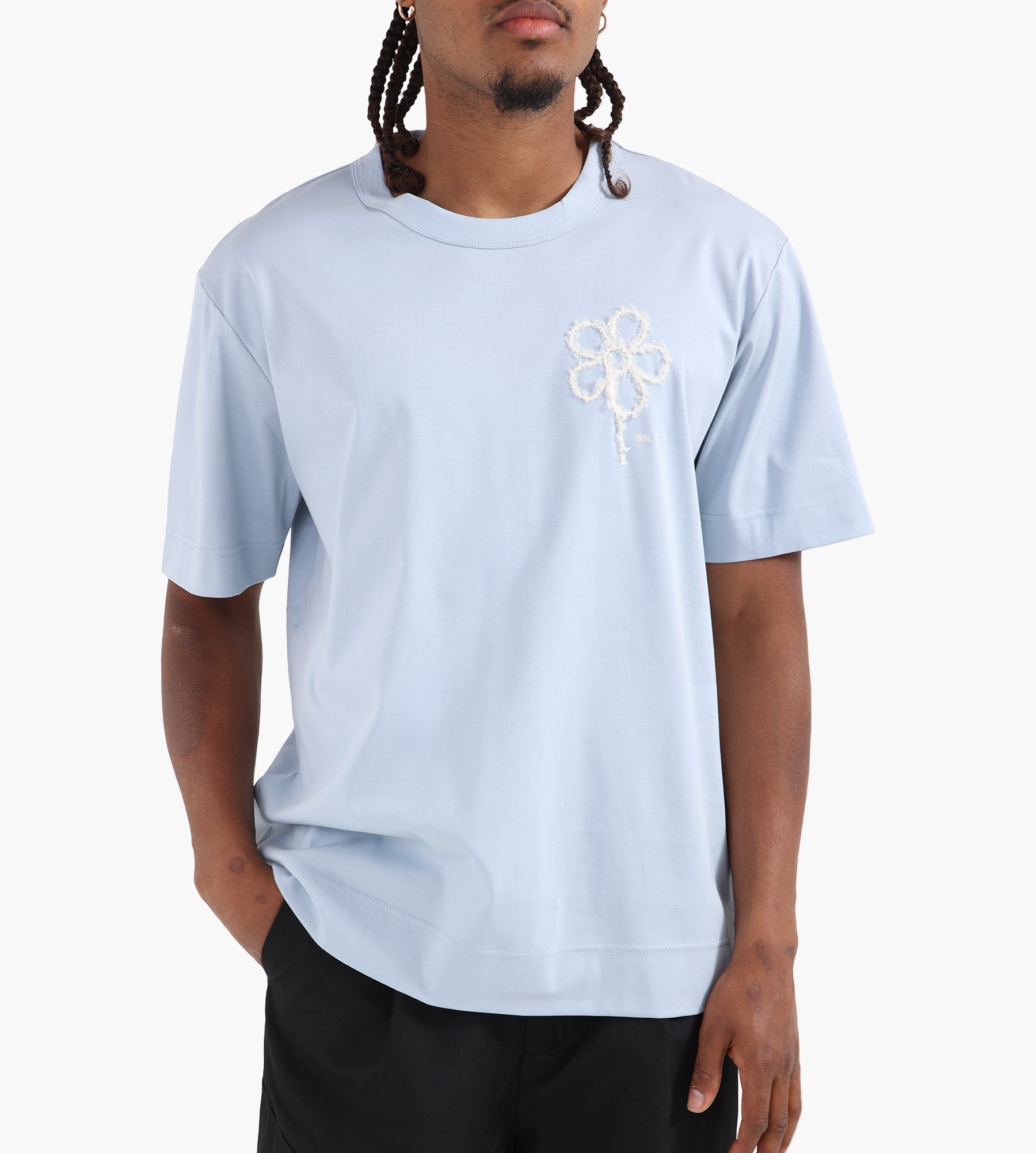 NN.07 Pedro EMB Tee 3525 Winter Sky