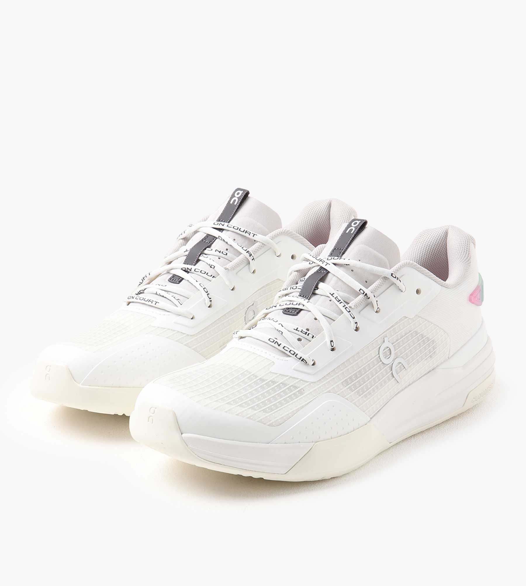 On THE ROGER ADV Z5 M White Ivory