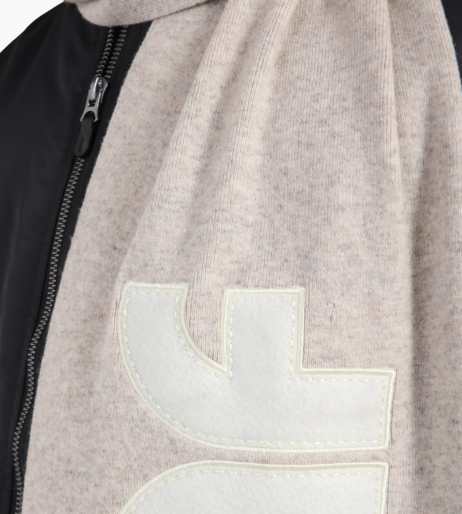 OLAF Retro Applique Scarf Cement