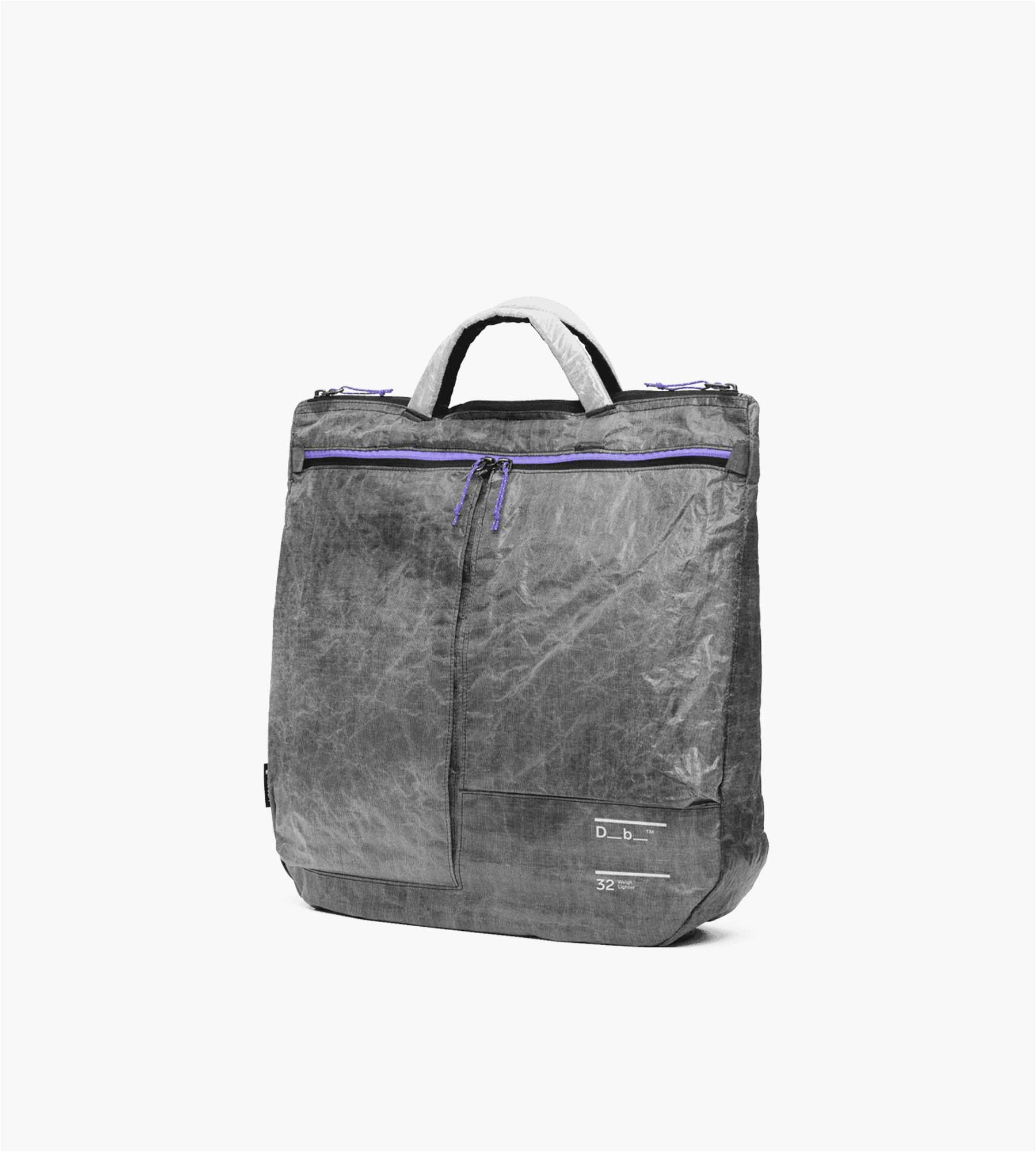 D__b__™ Weigh Lighter Helmet Bag 32L Weigh Darker