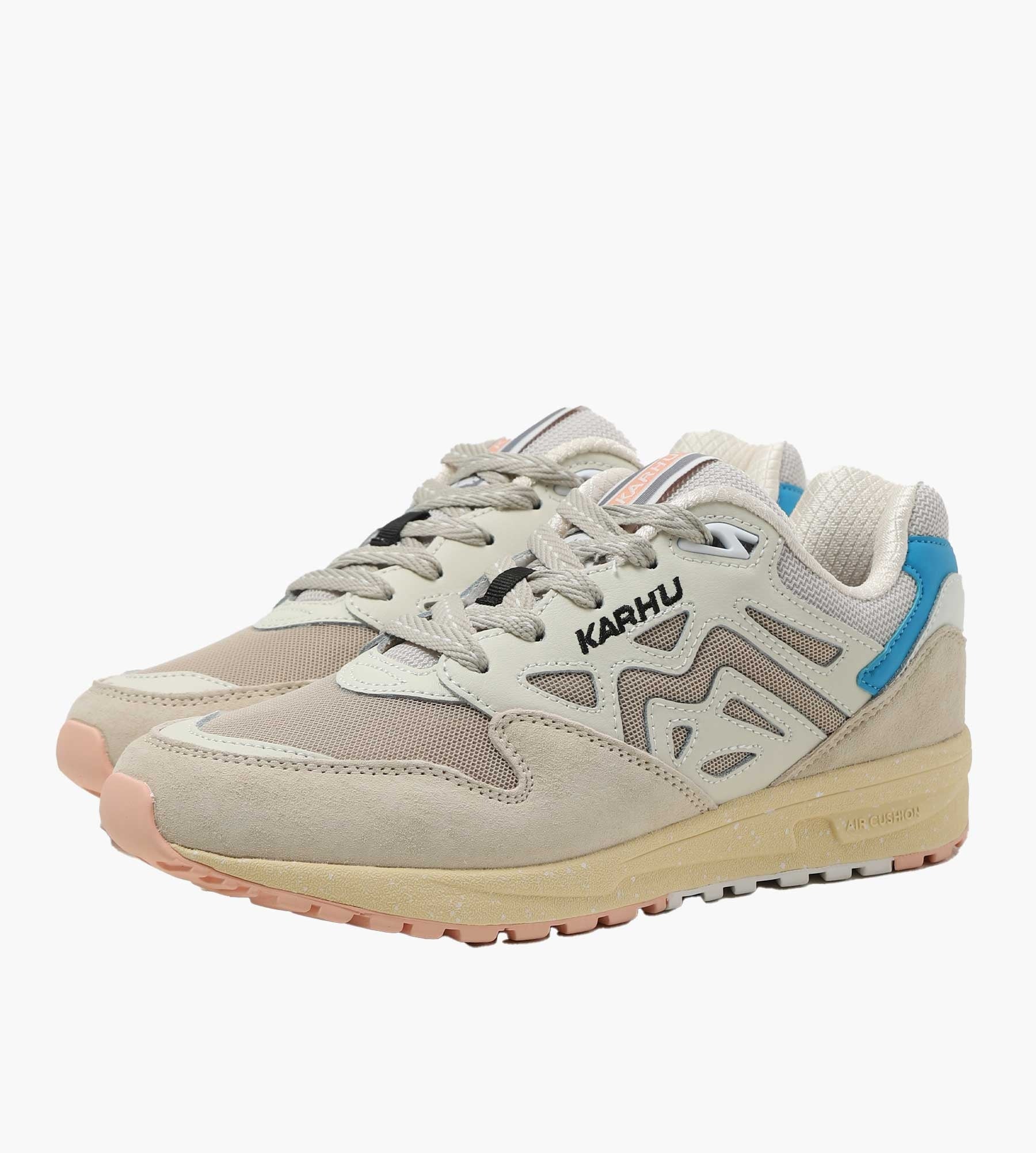 Karhu Legacy 96 White Cap Silver Lining