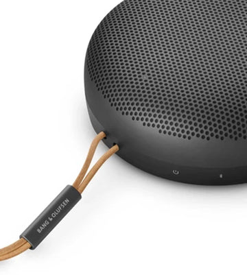 B&O Beosound A1 2nd Gen 箱付 ブラック Beounsound-A1-300x251.jpg