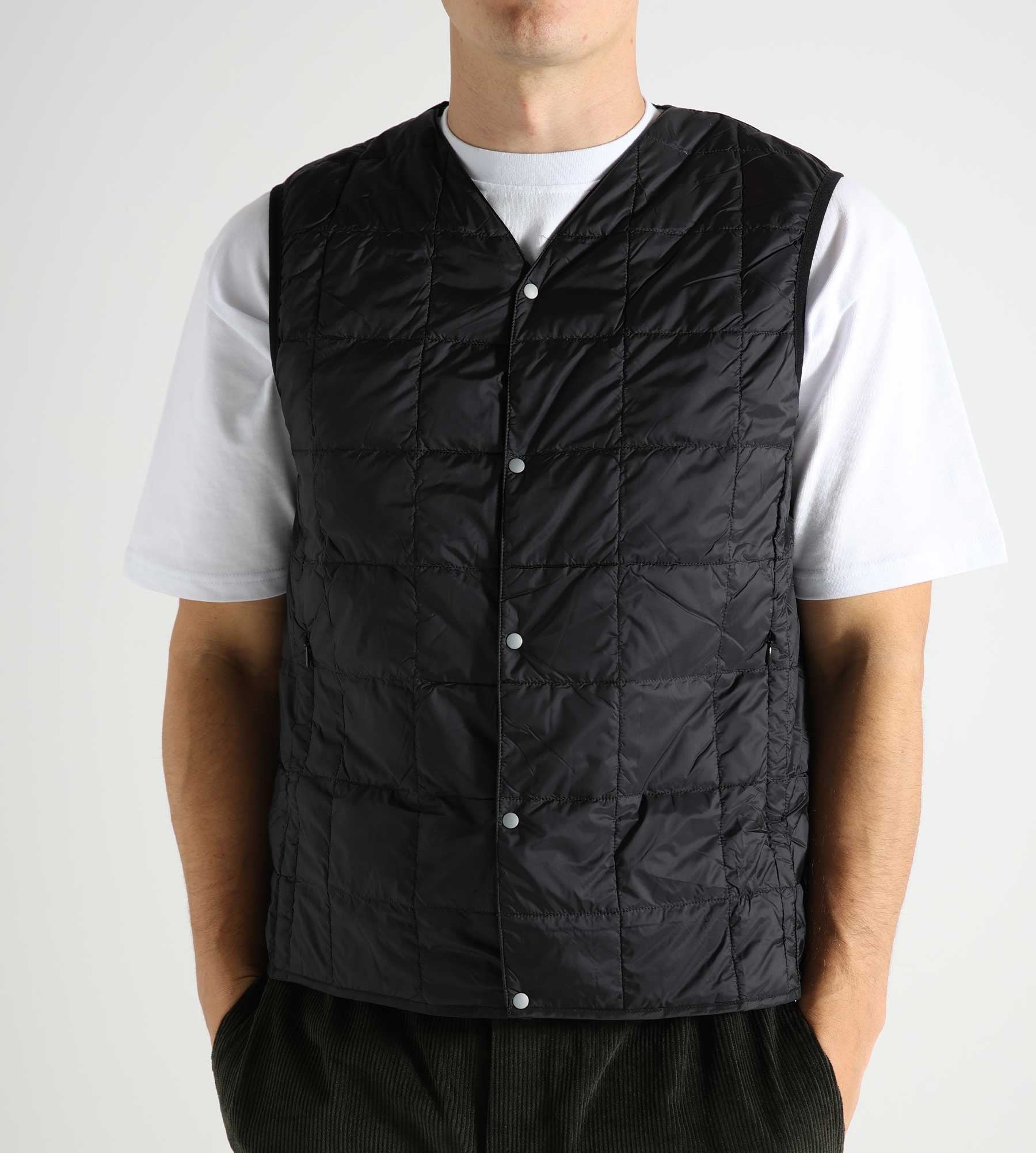 Taion V Neck Button Down Vest Black