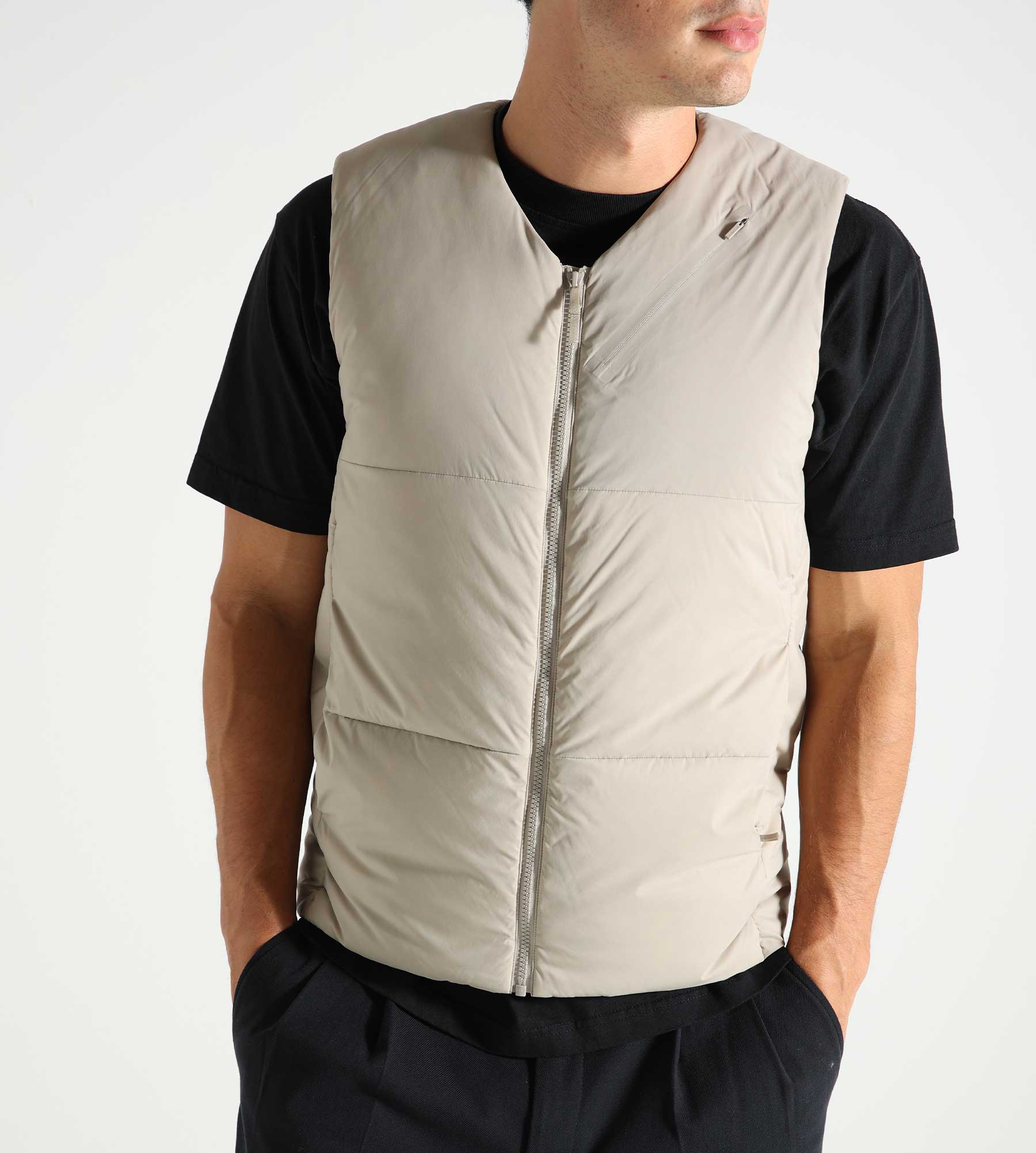 Veilance Conduit Down Vest M Rune